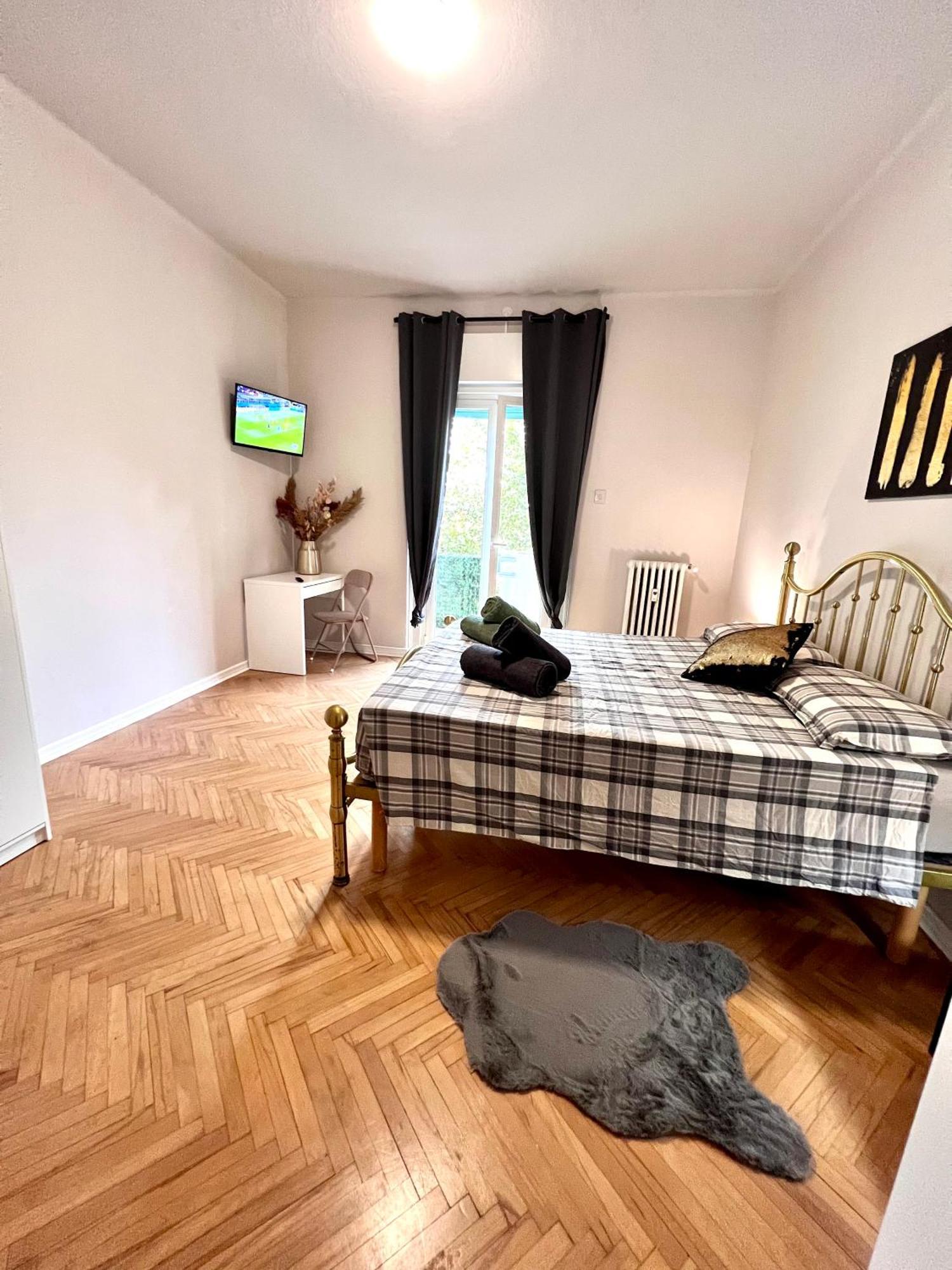 Residence Locchi Триест Екстериор снимка