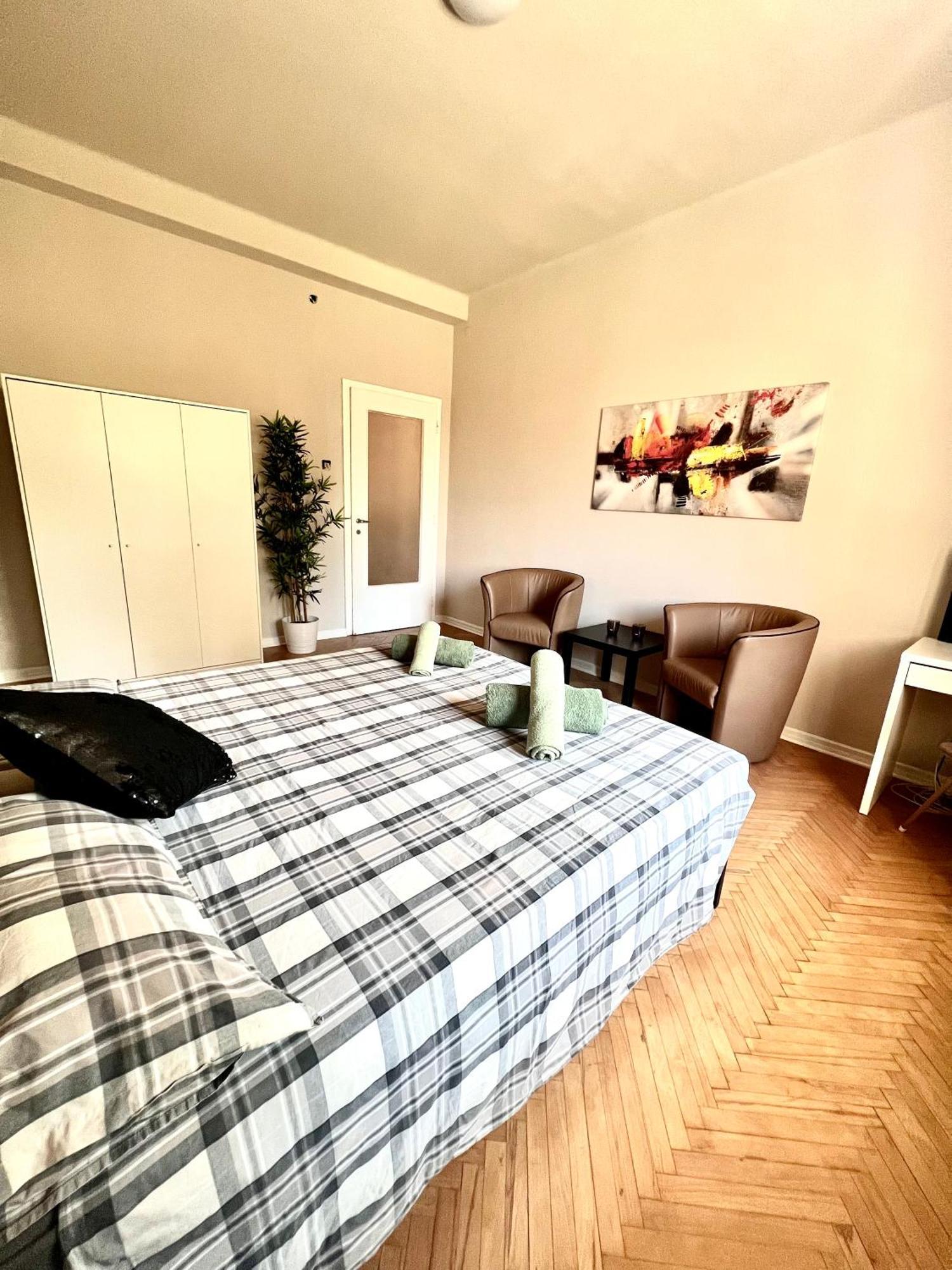 Residence Locchi Триест Екстериор снимка