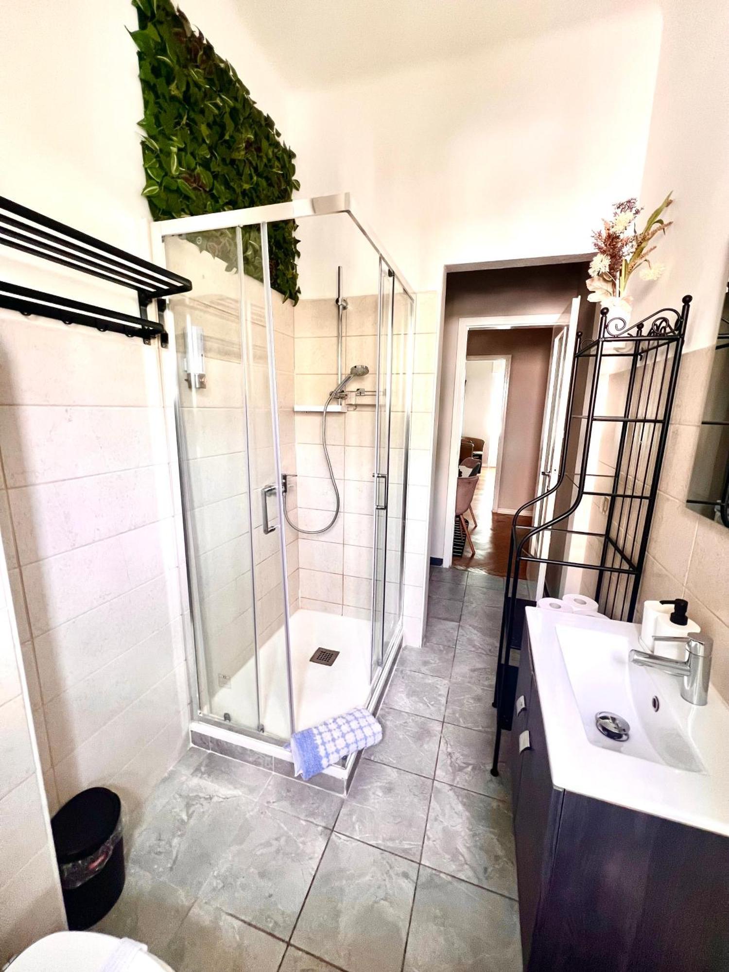 Residence Locchi Триест Екстериор снимка